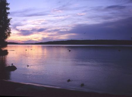 800px-Pyhaejaervi_Abend