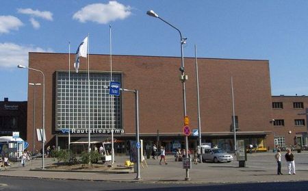 800px-Tampere_railway_station1